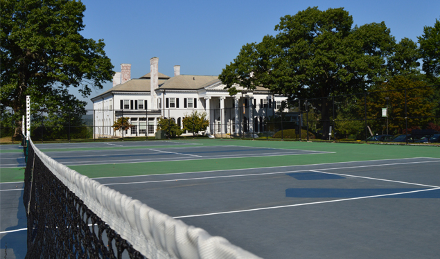 Men's Tennis Falls to Lesley on the Road