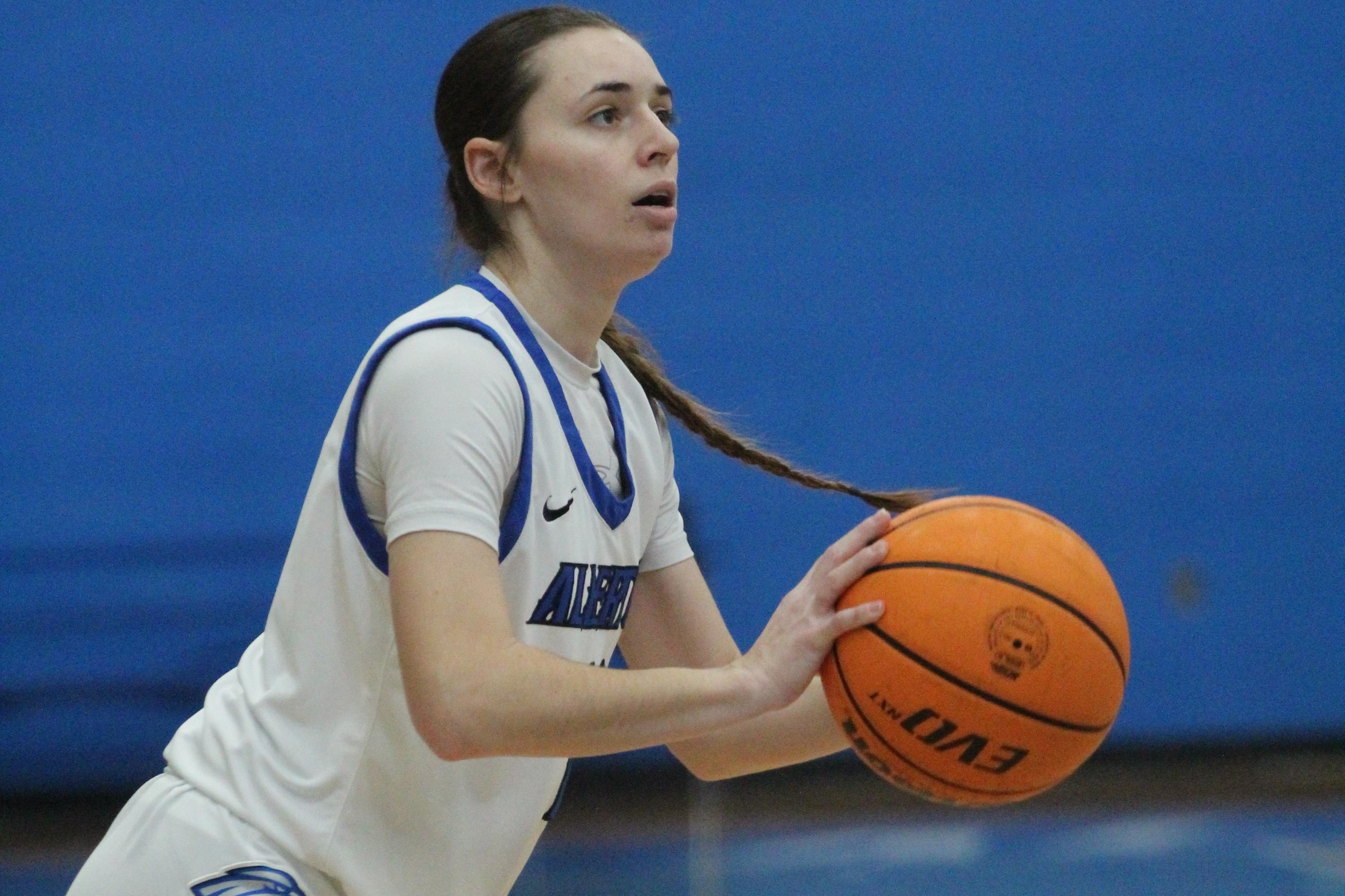 Women's Basketball Hits 20 Three-Pointers In Blowout Win Over Dean; Extend Win Streak To Five
