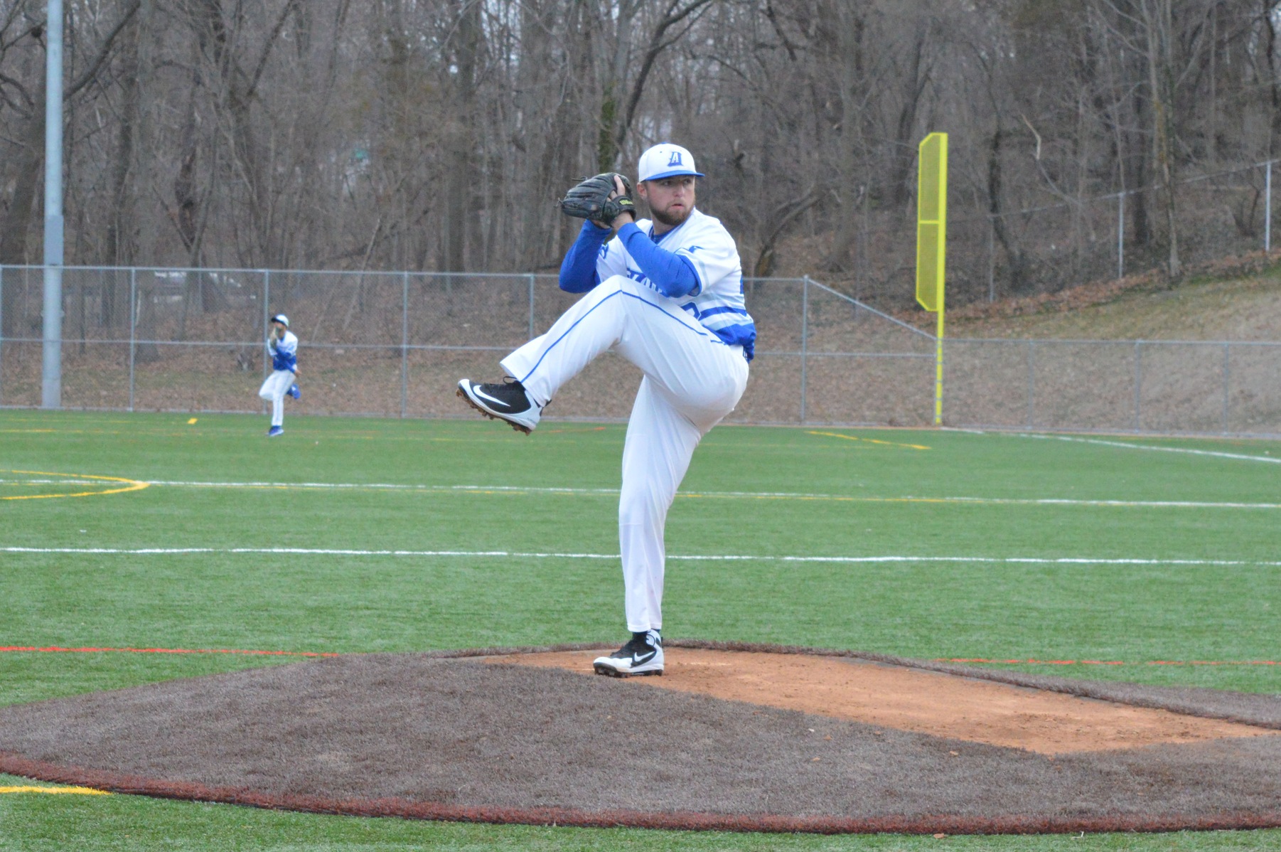 Falcons Swept by Saint Joseph's (Me.) in Conference Doubleheader