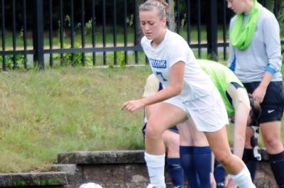 Women's Soccer Back to Winning Ways with 2-1 Victory Over Emerson