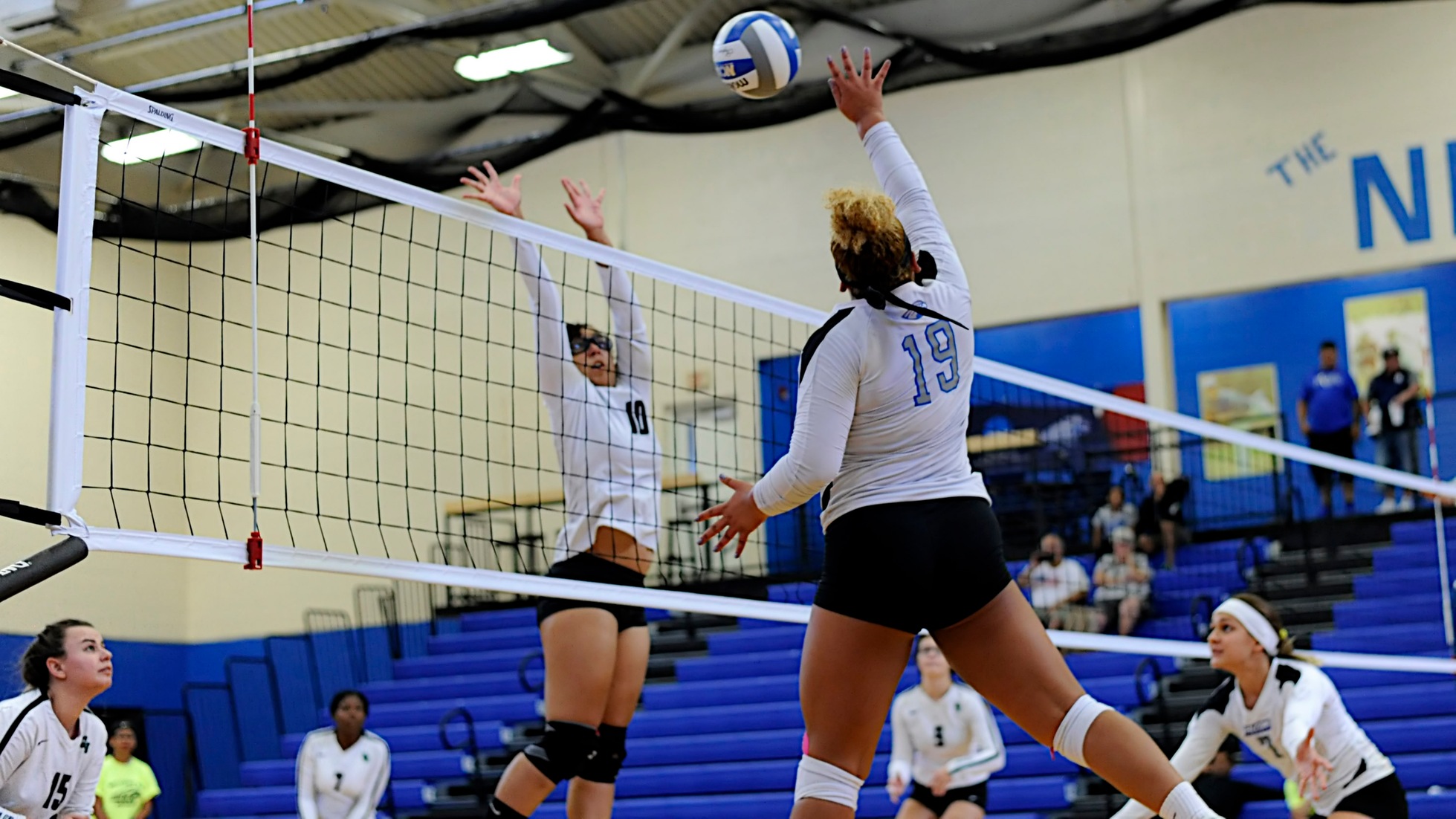 Women's Volleyball Suffers 3-0 Setback Against Johnson & Wales