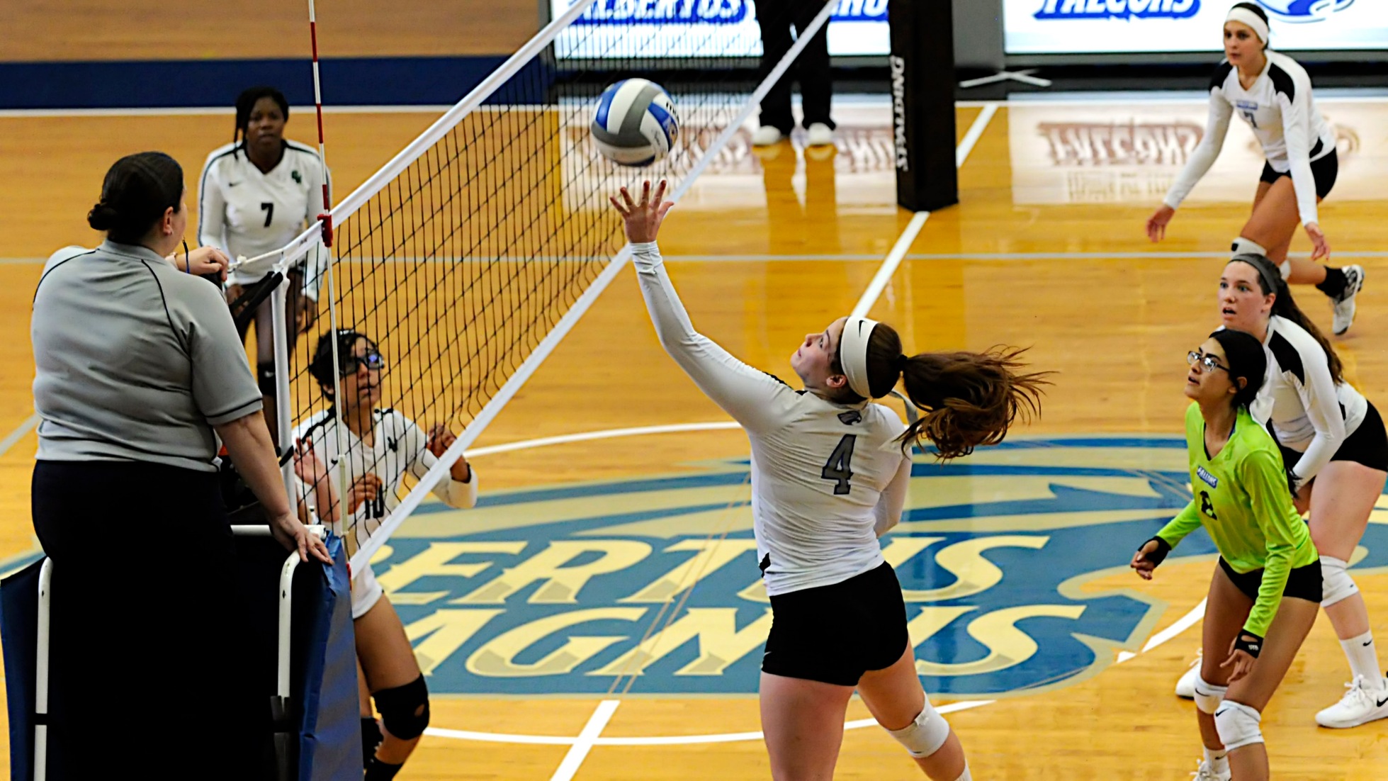 Women's Volleyball Drops a Pair of GNAC Matches