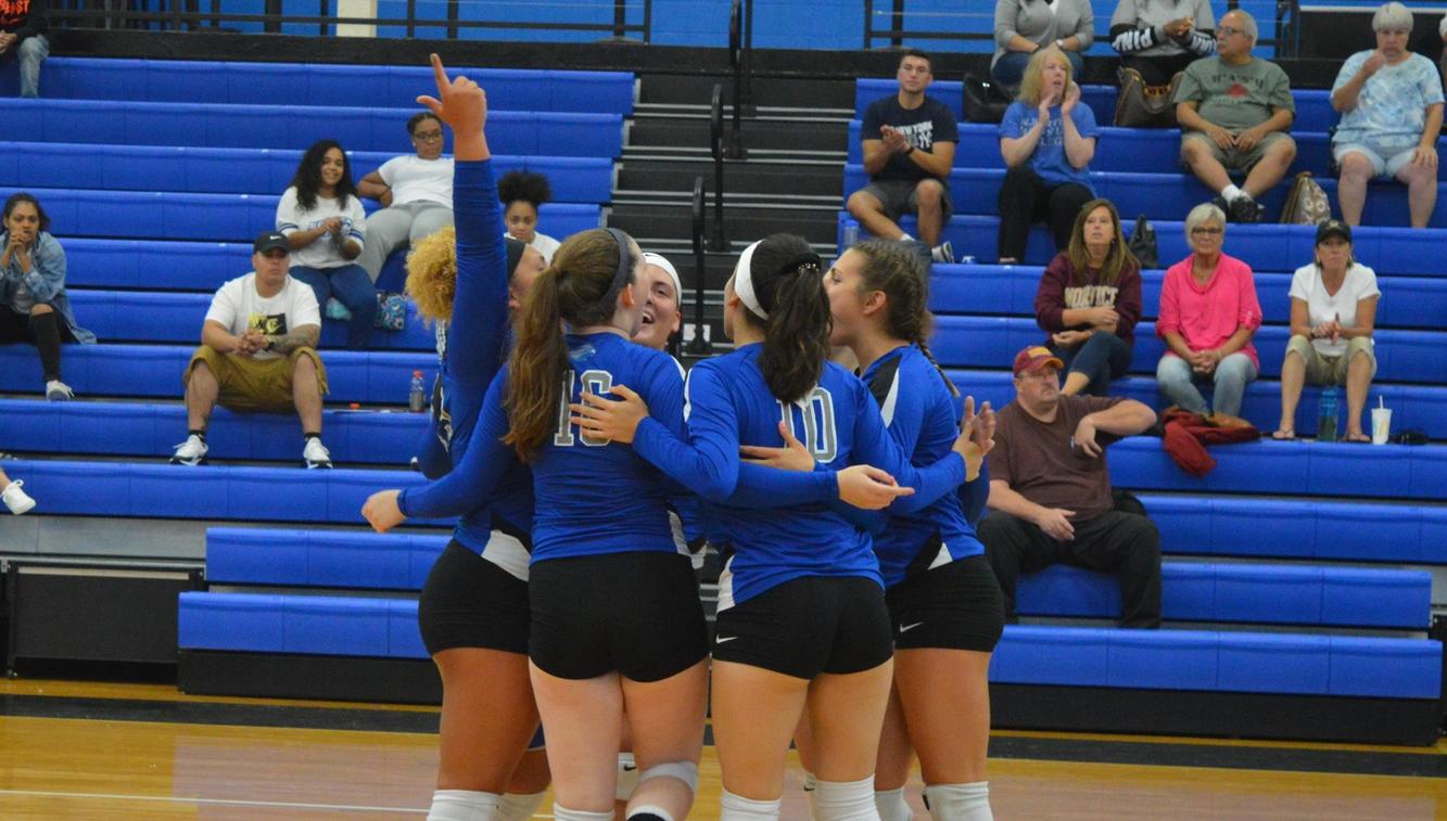Women’s Volleyball Tops Both Lehman and Nichols at Home Tri-Match