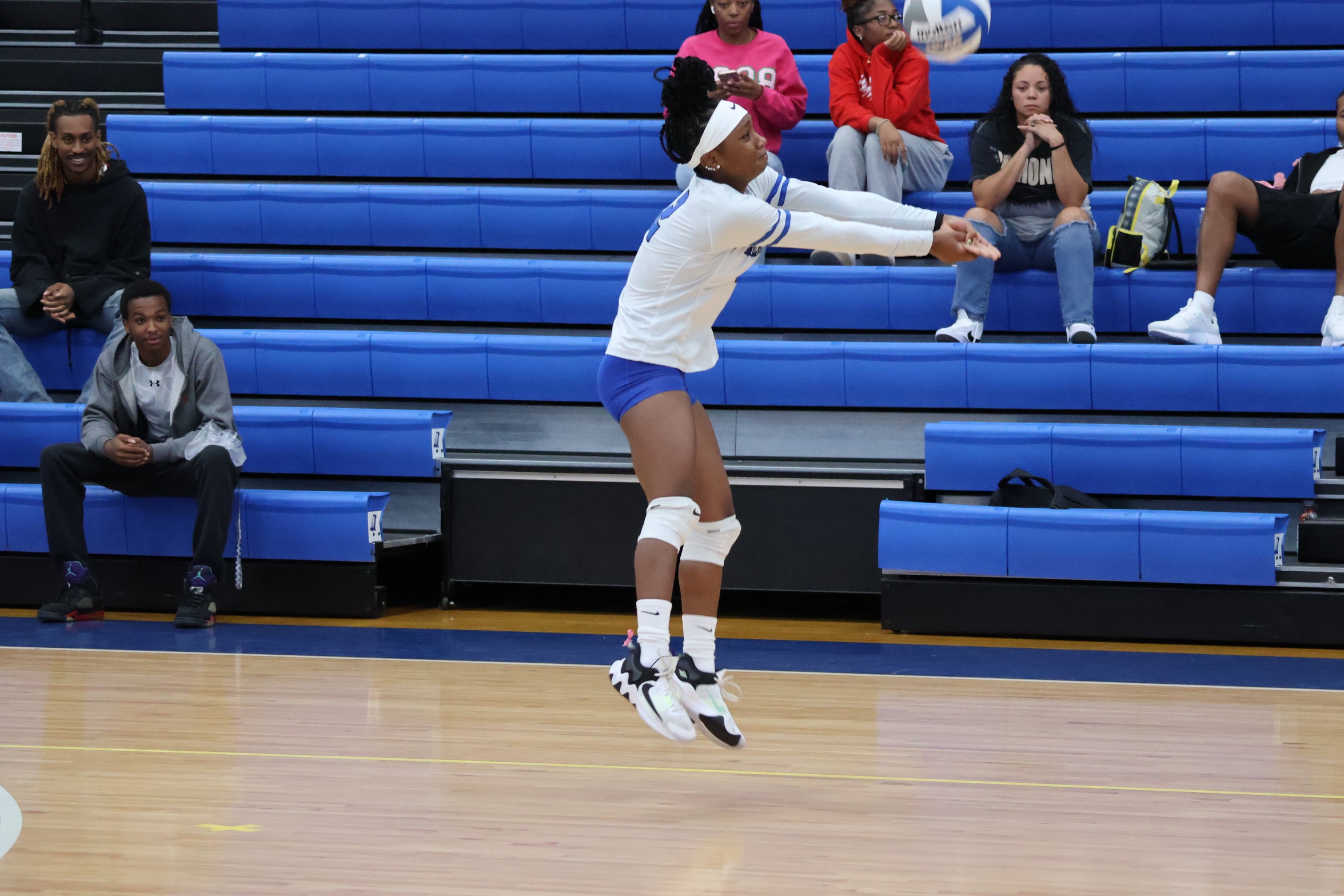 Albertus Volleyball Loses Heartbreaking Five-Set Thriller Against Mitchell