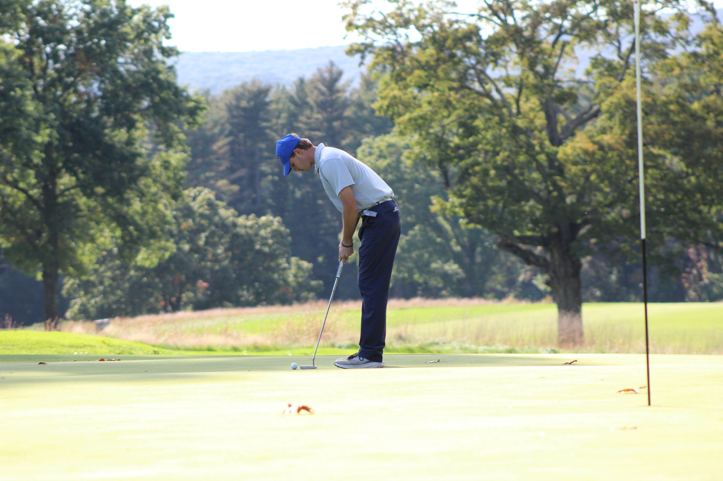 Men's Golf Takes First Against Old Westbury and Western New England