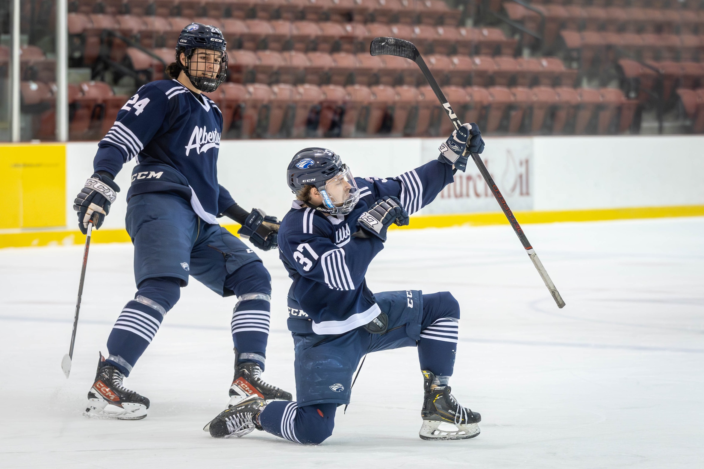 Three First-Period Goals Spur Men's Ice Hockey To Win Over Nazareth